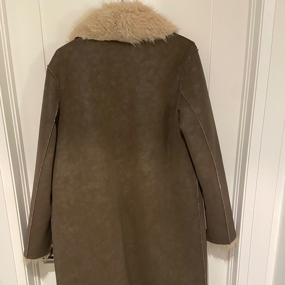 Faux Fur Double-Faced, Reversible Coat - Colour Mink - Picture 2 of 5